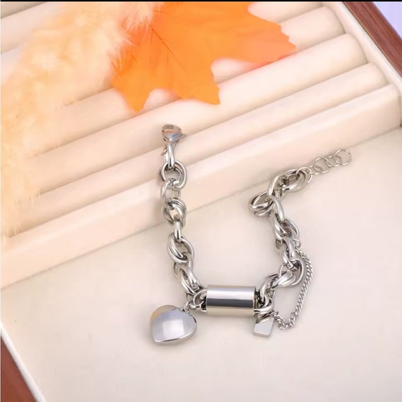 New Chunky Gold or Silver Heart Lock Charm Bracelet Chain Bracelet - Picture 12 of 16